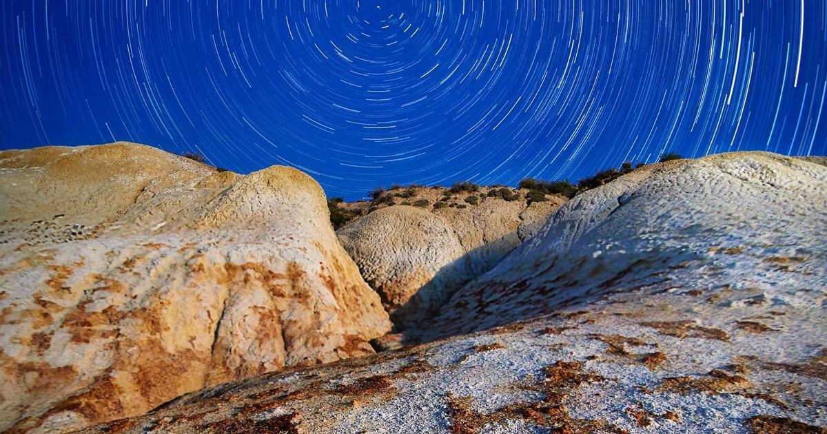 夜空に描かれた星の軌跡